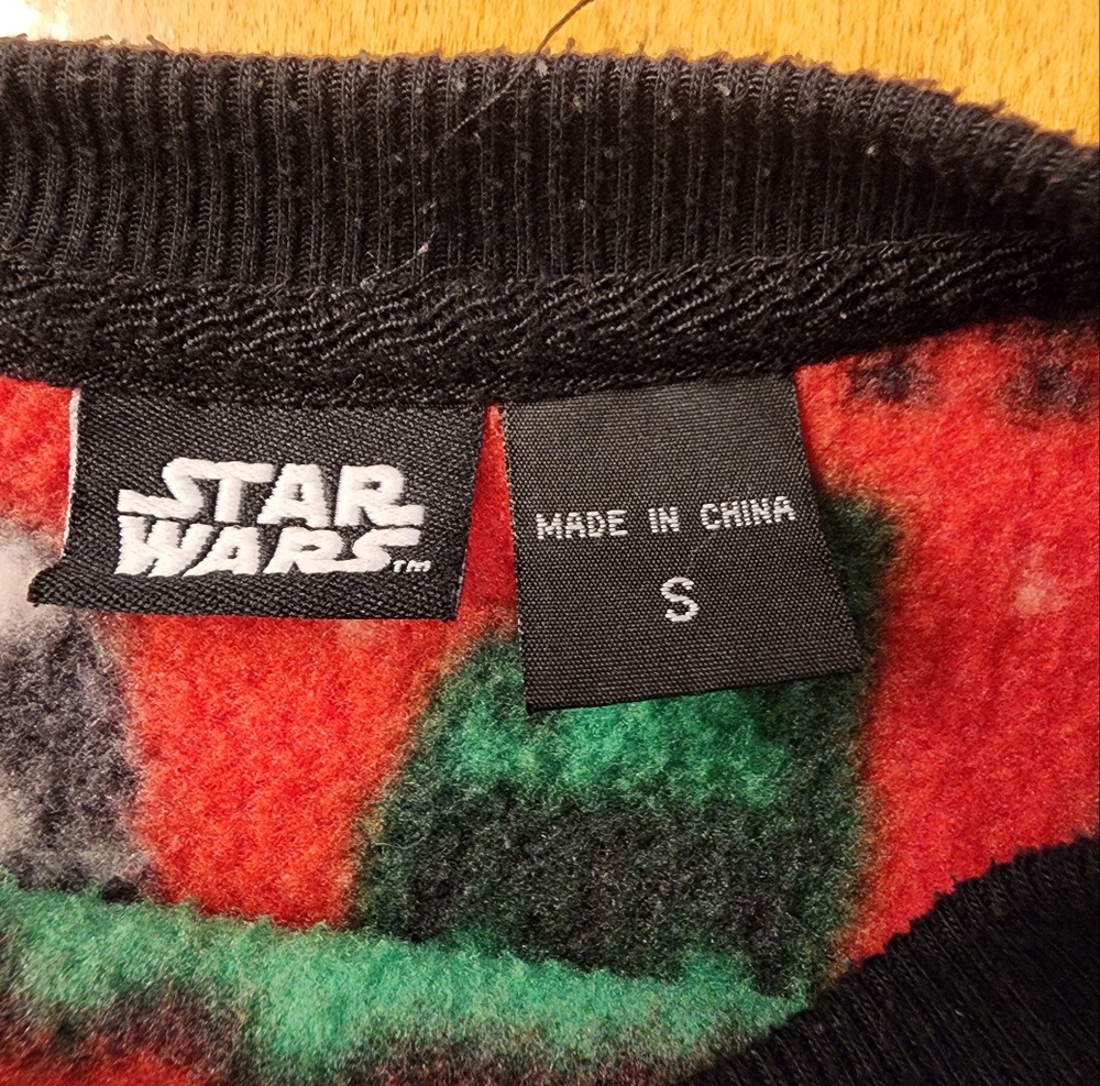 Star Wars Red and Green Sweater - Picture 3 of 8